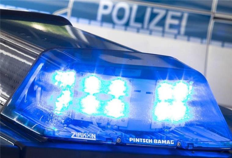 Mitten in Bremerhaven! Mutter wird auf dem Weg zur Kita angegriffen und verletzt Die Polizei ermittelt wegen gefährlicher Körperverletzung.
