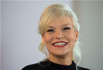 Ina Müller sieht ihre Muttersprache Plattdeutsch vom Aussterben bedroht.