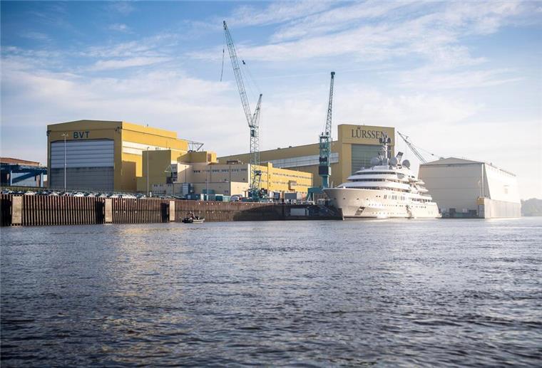 Bremen: Die Lürssen Werft in Bremen.