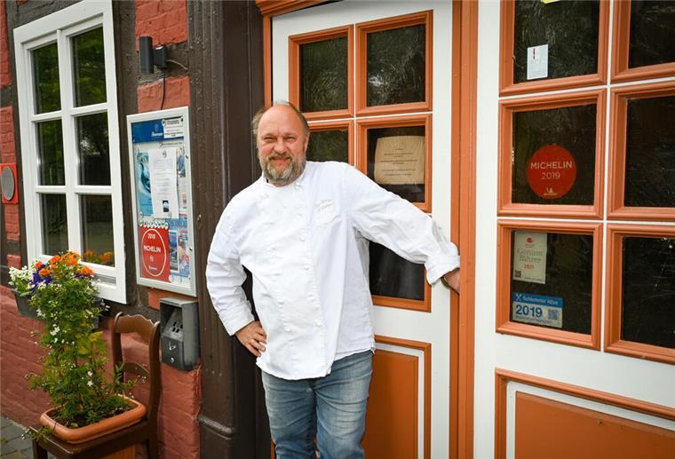 Einzigartige Nordsee-Delikatesse: Röhrkohl nur in Wremen erhältlich Das Restaurant "Zur Börse" in Wremen stellt uns seine veganen Gerichte vor.