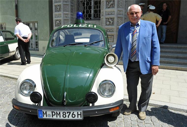 „Der Alte“ wird 100 - TV-Star Rolf Schimpf hat Geburtstag Rolf Schimpf wird 100.