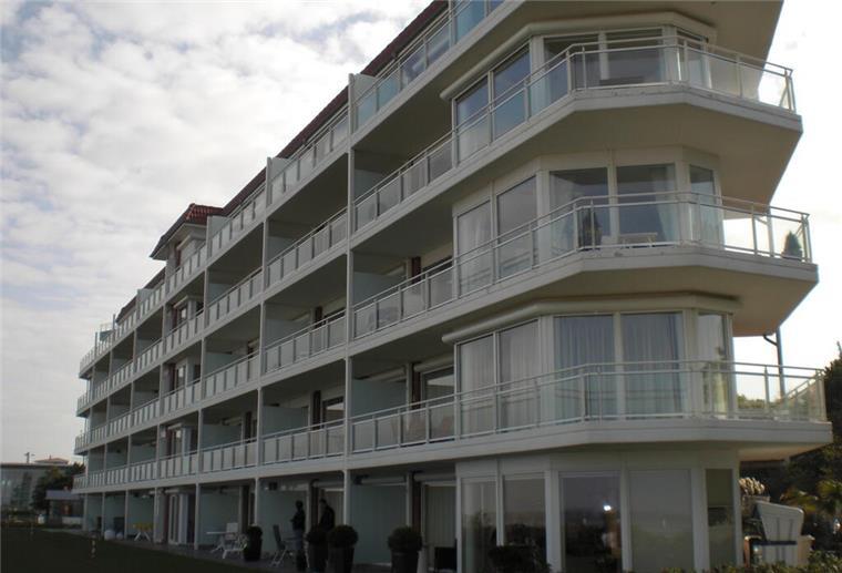 Malereibetrieb Sachse - Firmenchefin Kerstin Mangels übergibt an René Holle Außenfassade