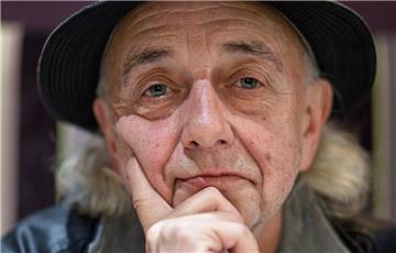 11. Mai 2016: Der Musiker und Schlagzeuger der Band &quot;Trio&quot;, Peter Behr...