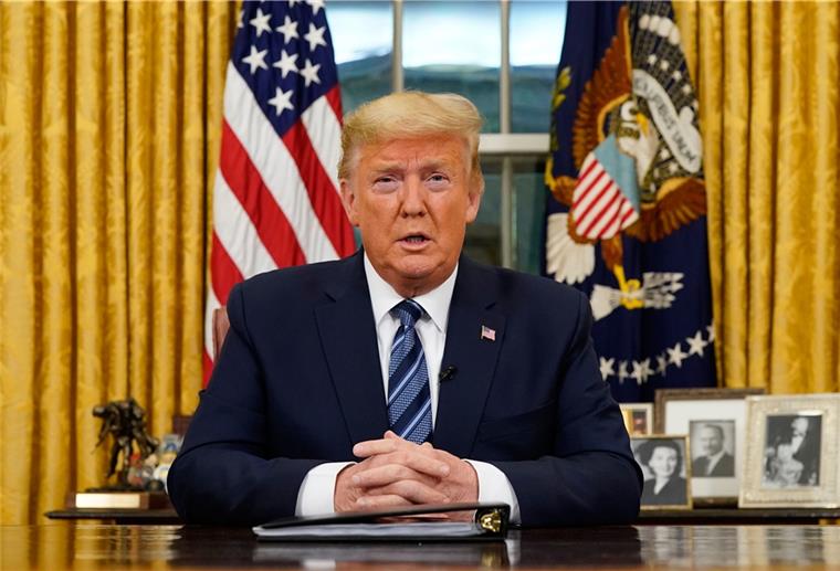 USA erlassen Einreisestopp aus Europa 11.03.2020, USA, Washington: Donald Trump weitet die Reiseeinschränkungen wegen der Ausbreitung des Coronavirus auf Europa aus.