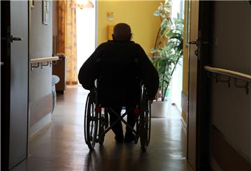 16 Bewohner und ein Mitarbeiter sind im Haus Sandvoß in Elsfleth positiv auf das Coronavirus getestet worden.