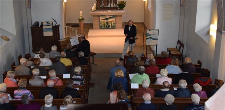Gottesdienst der deutschen Schlager lockt 165 Kirchgänger in die Marienkirche 165 Kirchgänger strömten am späten Sonntagnachmittag in die Marienkirche, um am "Gottesdienst der deutschen Schlager" teilzunehmen.