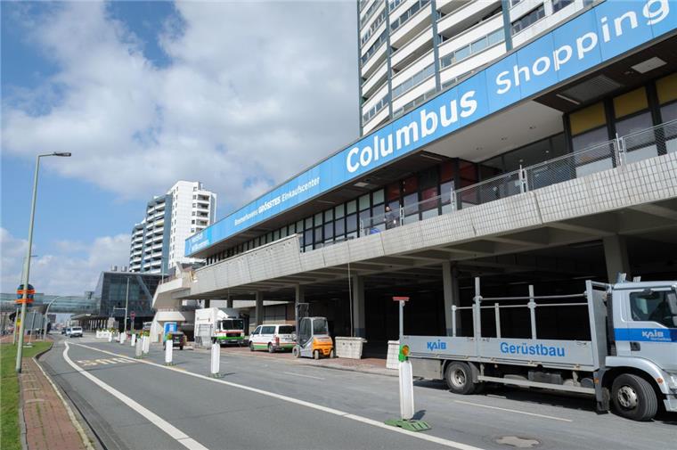 Bremerhaven: Columbus-Center bekommt neue Brüstung 1978 wurde das Columbus-Center in Bremerhaven gebaut – nun muss eine neue Brüstung für den außen liegenden Fluchtweg her.