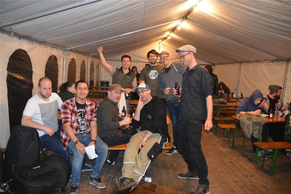 20 Bands rocken das Beerster Gymnasium: So sah es auf dem NIG-Rock-Festival aus.