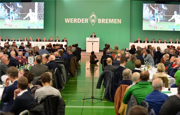 2,8 Millionen Euro: Werder fährt erstmals seit 2011 Gewinn ein 2,8 Millionen Euro Gewinn verzeichnete Werder Bremen im vergangenen Geschäftsjahr.