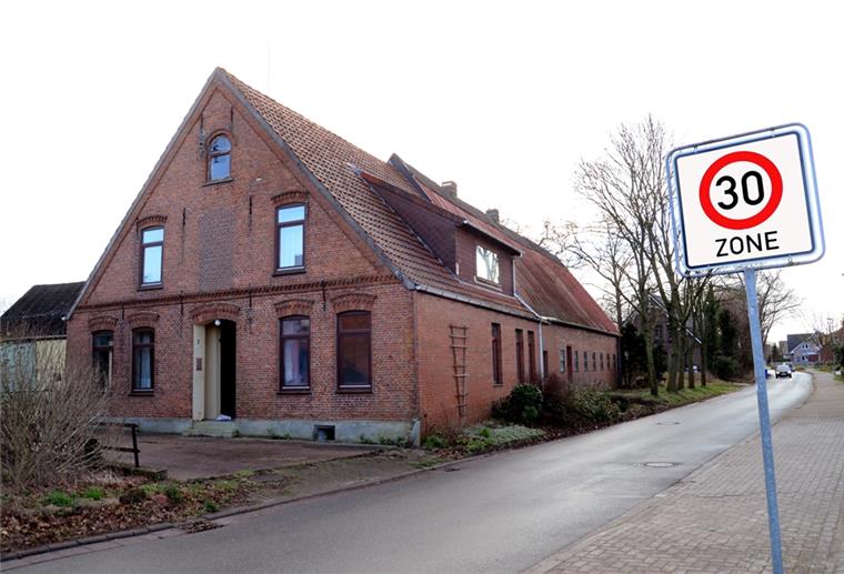 Startschuss für Betreutes Wohnen 29 Wohnungen für betreutes Wohnen sollen auf der ehemaligen Hofstelle am Schierholzweg 5, in Spaden entstehen.