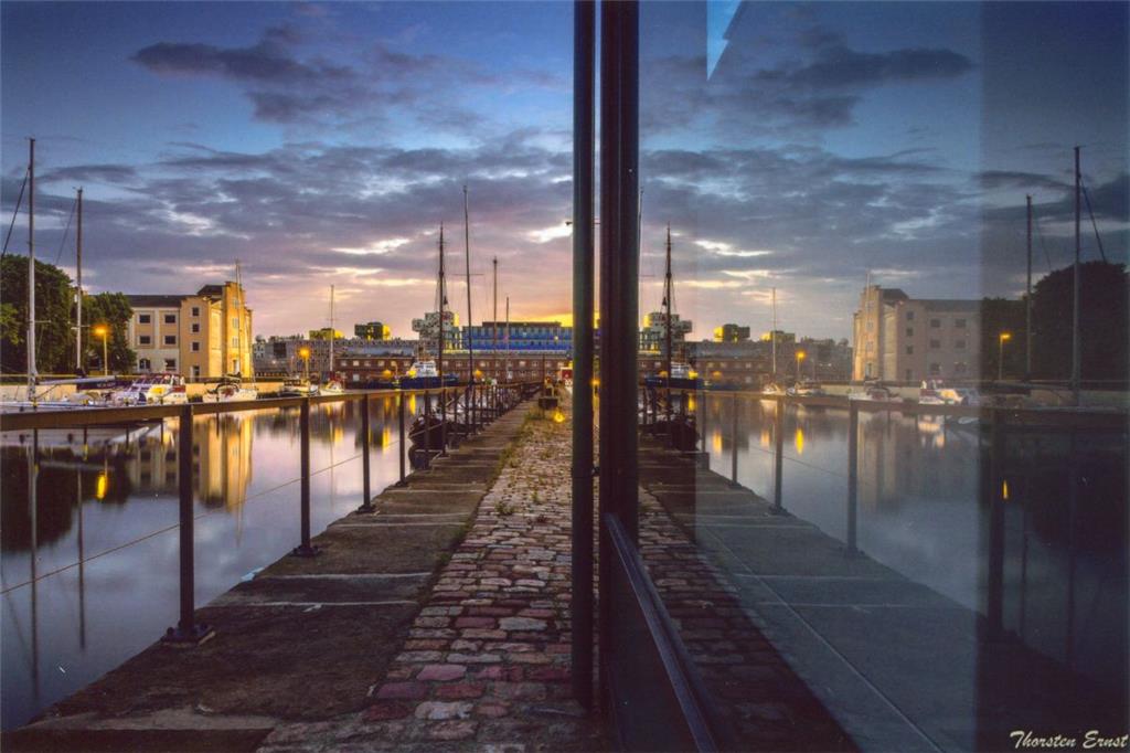 3. Preis: Thorsten Ernst, Motiv: Hauptkanal mit Spiegelung im Fenster.