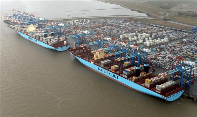 Rabatt-Chaos bei den Hafengebühren Rabatchaos bei den Hafengebühren: 30000 Euro Hafengebühren muss ein Reeder bezahlen, wenn er sein großes Containerschiff an der Stromkaje legt.