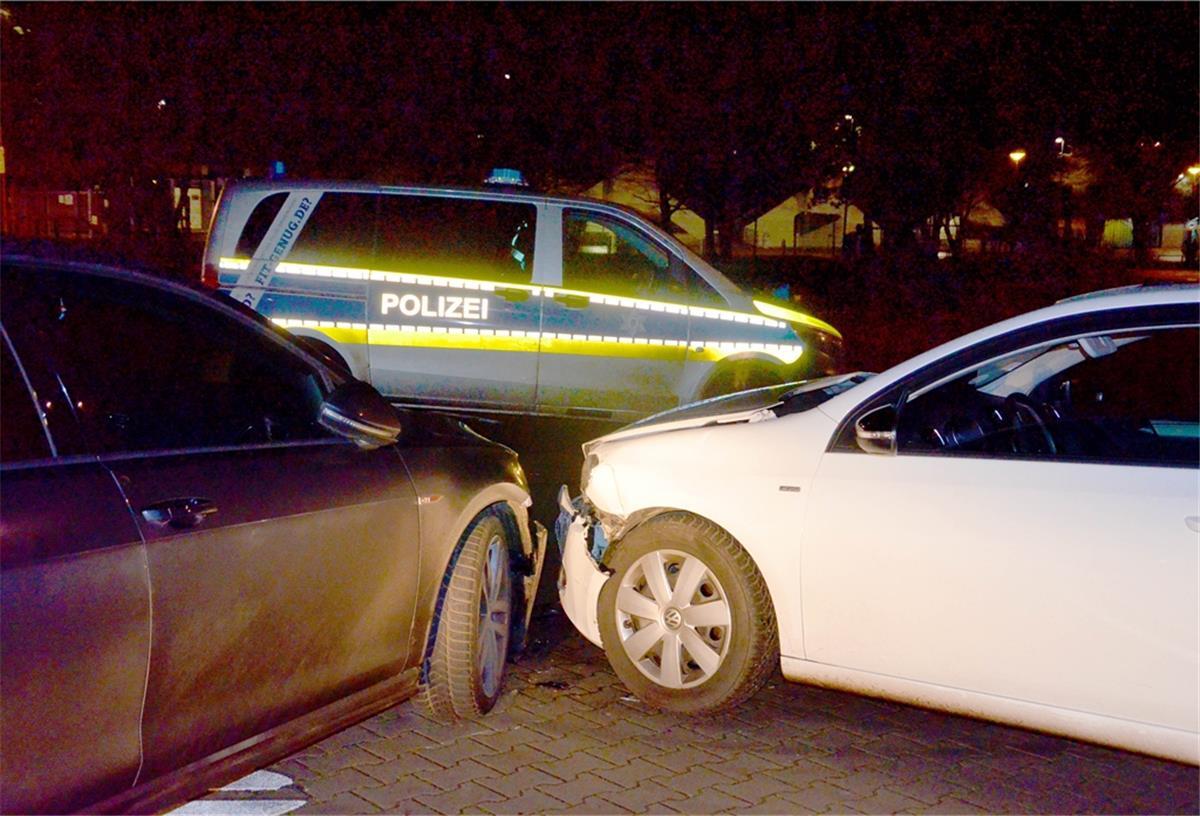 2020 weniger Verkehrsunfälle in Bremerhaven 3902 Verkehrsunfälle hat die Bremerhavener Polizei im Jahr 2020 bearbeitet.