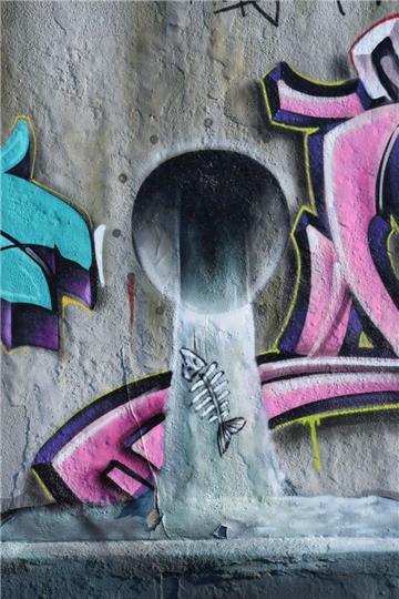 400 Meter feinste Graffitikunst ist an der Oststraße im Fischereihafen zu sehen....
