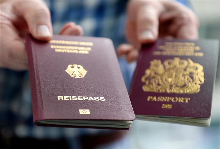 Brexit: Briten benötigen Aufenthaltsgenehmigung 44 Briten haben bereits die Gelegenheit genutzt und im Cuxland einen Antrag auf Einbürgerung gestellt.