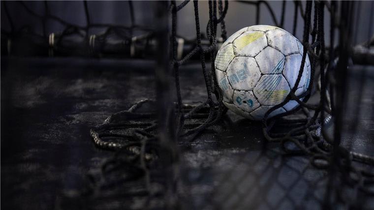 5.300 Zuschauer sehen Handball-Drittligaspiel 5300 Zuschauer sehen das Derby Krefeld gegen Korschenbroich.