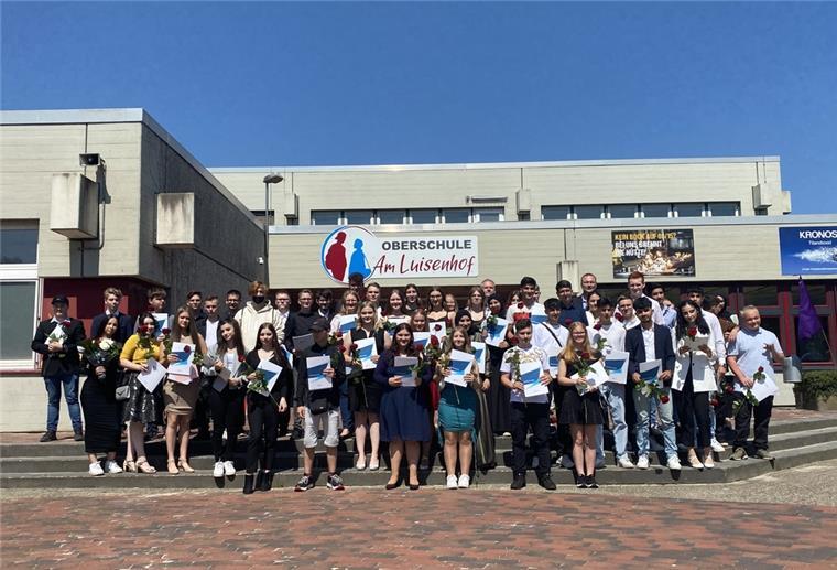 Abschiedsfeier am Luisenhof: Eine emotionale Achterbahnfahrt 55 Schülerinnen und Schüler wurden nun an der Oberschule Am Luisenhof verabschiedet.