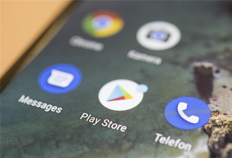 Google entfernt 77 verseuchte Apps – was Android-Nutzer jetzt wissen müssen 77 schädliche Android-Apps wurden im Google Play Store entdeckt und gelöscht. Die Malware Anatsa greift Banken und Kryptoplattformen weltweit an.