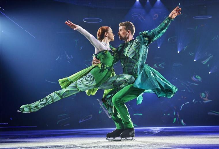 Spektakuläres Eistheater: Holiday on Ice kommt nach Bremen Zwei Eiskunstläufer auf dem Eis