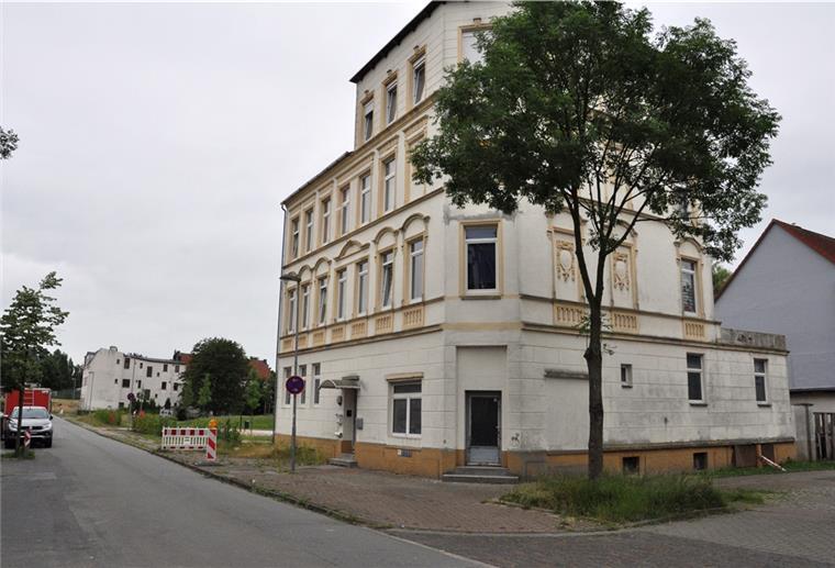 Niedersachsenstraße in Einswarden sechs Wochen gesperrt Ab 19. Juli wird die Niedersachsenstraße zwischen Salzendeich und Jedutenstraße gesperrt.