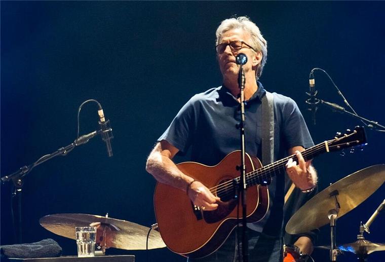 Streitbare Gitarrenlegende: Eric Clapton wird 80 Ab April ist Eric Clapton wieder auf Tournee. Deutschland-Konzerte sind vorerst nicht geplant. (Archivbild)