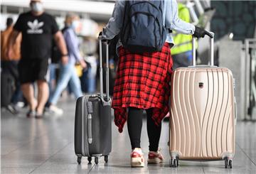 Ab dem 15. Oktober müssen auch im Land Bremen Reiserückkehrer aus Risikogebieten in Quarantäne. Sie kann erst durch einen negativen Test nach fünf Tagen verkürzt werden.