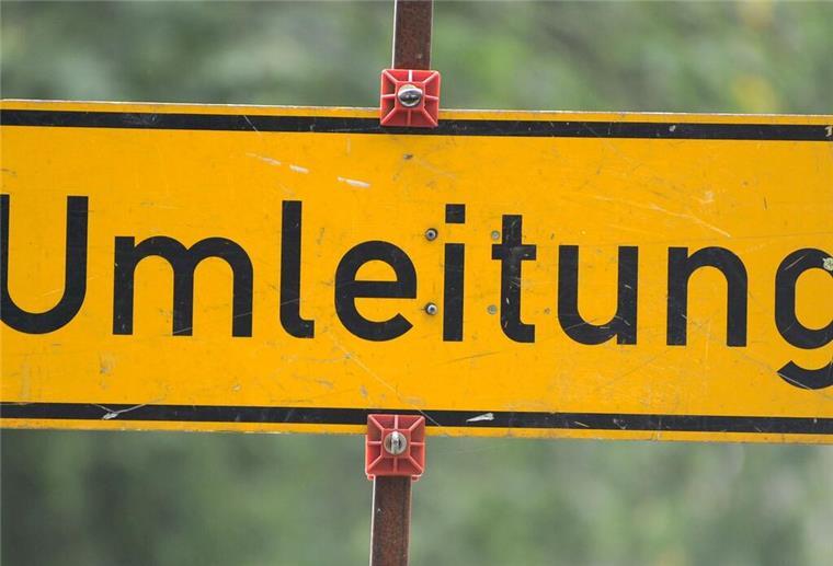 Sanierung K 119 zwischen Rockstedt und Rhade Ein Straßenschild mit der Aufschrift "Umleitung".