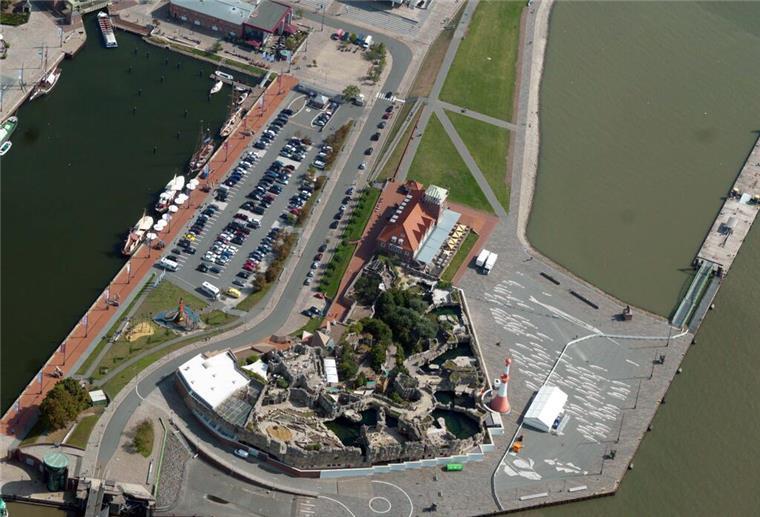 Neuregelung ab Mittwoch! Darum wird der Parkplatz beim Zoo am Meer gesperrt Blick aus der Luft auf den Zoo am Meer in Bremerhaven. Ab Mittwoch ist der Parkplatz unterhalb des Zoos am Meer gesperrt.