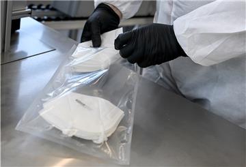 Ab morgen gibt es in Apotheken im Land Bremen kostenlose FFP2-Masken für Menschen über 65 Jahren.