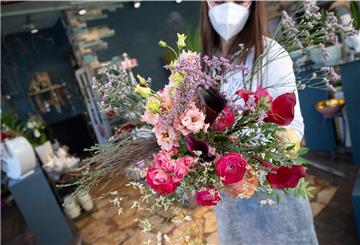 Ab Samstag sollen in Bremen und Bremerhaven Blumenläden und Gartengeschäfte wieder öffnen dürfen.