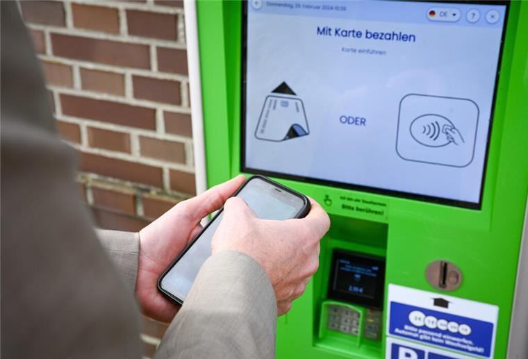 Preis steigt erstmals seit 12 Jahren: Parken an der Stadthalle wird teurer Parkautomat an der Stadthalle Bremerhaven
