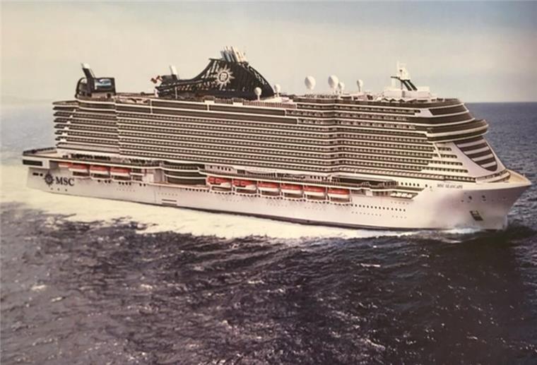 Schock: Kreuzfahrtschiff „MSC Seascape“ driftet bei Sturm von Privatinsel ab Ein Kreuzfahrtschiff. Abgedriftet: Die MSC Seascape verlor bei Wind die Verbindung zur Pier – die Gangway landete im Wasser, Gäste mussten warten.