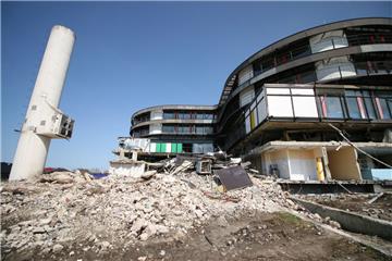Abrissarbeiten am alten Nordenhamer Krankenhaus. Foto: Lorenz