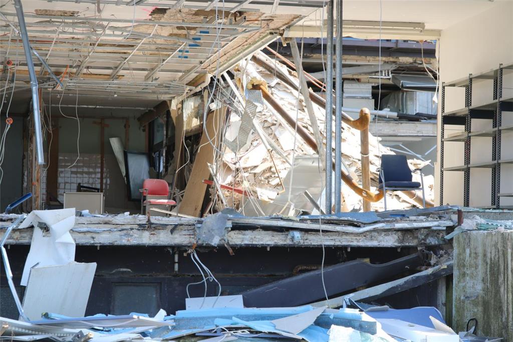 Abrissarbeiten am alten Nordenhamer Krankenhaus. Foto: Lorenz