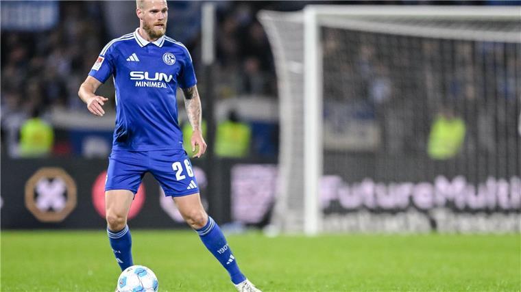 Der Druck auf Schalke bleibt groß: „HSV andere Geschichte“ Abwehrspieler Tomas Kalas ist zurück im Team des FC Schalke.