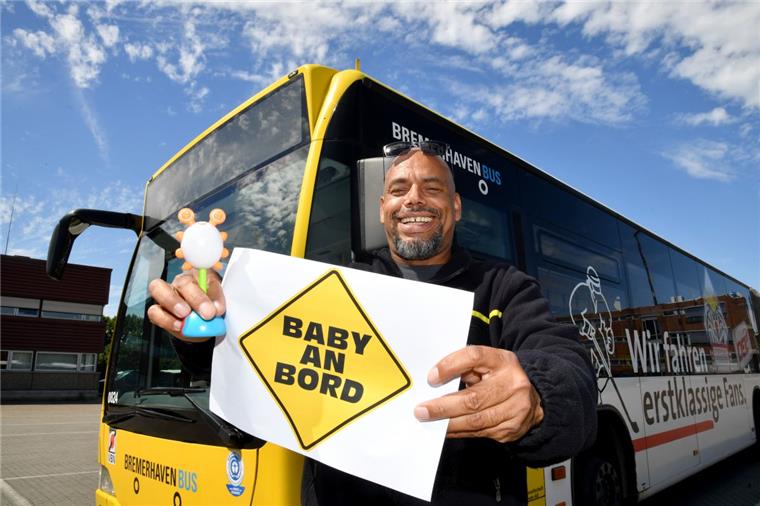 Achtung, Baby an Bord: Busfahrer James Weber wurde zum unfreiwilligen Geburtshelfer.