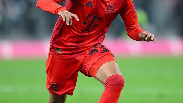 Adam Aznou: Aus Barças Talentschmiede zum Bayern-Profi Adam Aznou in Aktion mit seinem starken linken Fuß.
