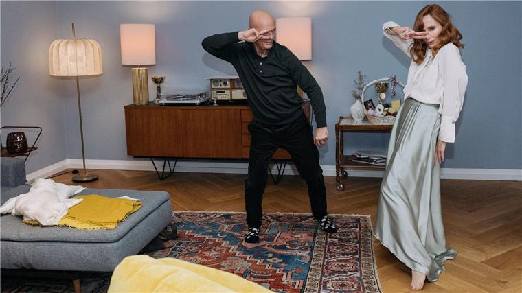 Die wahren Freunde in der Not: „Entführen für Anfänger“ Adam (Christian Berkel) und Evelyn (Andrea Sawatzki) sind auf einmal Komplizen.