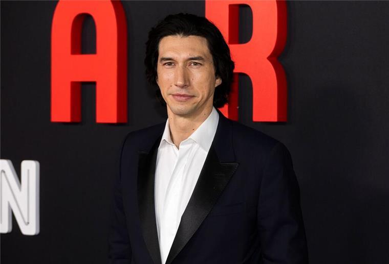 Adam Driver: Habe beim zweiten Baby mehr Geduld Adam Driver hat einen sechsjährigen Sohn und eine acht Monate alte Tochter.