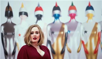 Adele musste sich so viele Brit Awards auf der Bühne abholen, dass sie schon fürchte, das Publikum zu langweilen.