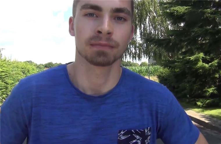 Eisbären-Neuzugang Breitlauch hat schon in Uganda gespielt Adrian Breitlauch hat bei seinem Heimatklub in Bremerhaven angeheuert.