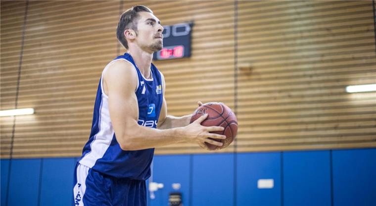 Die Eisbären kommen in der Saisonvorbereitung gut voran Adrian Breitlauch und die Eisbären-Basketballer haben in der Saisonvorbereitung gute Ansätze gezeigt.