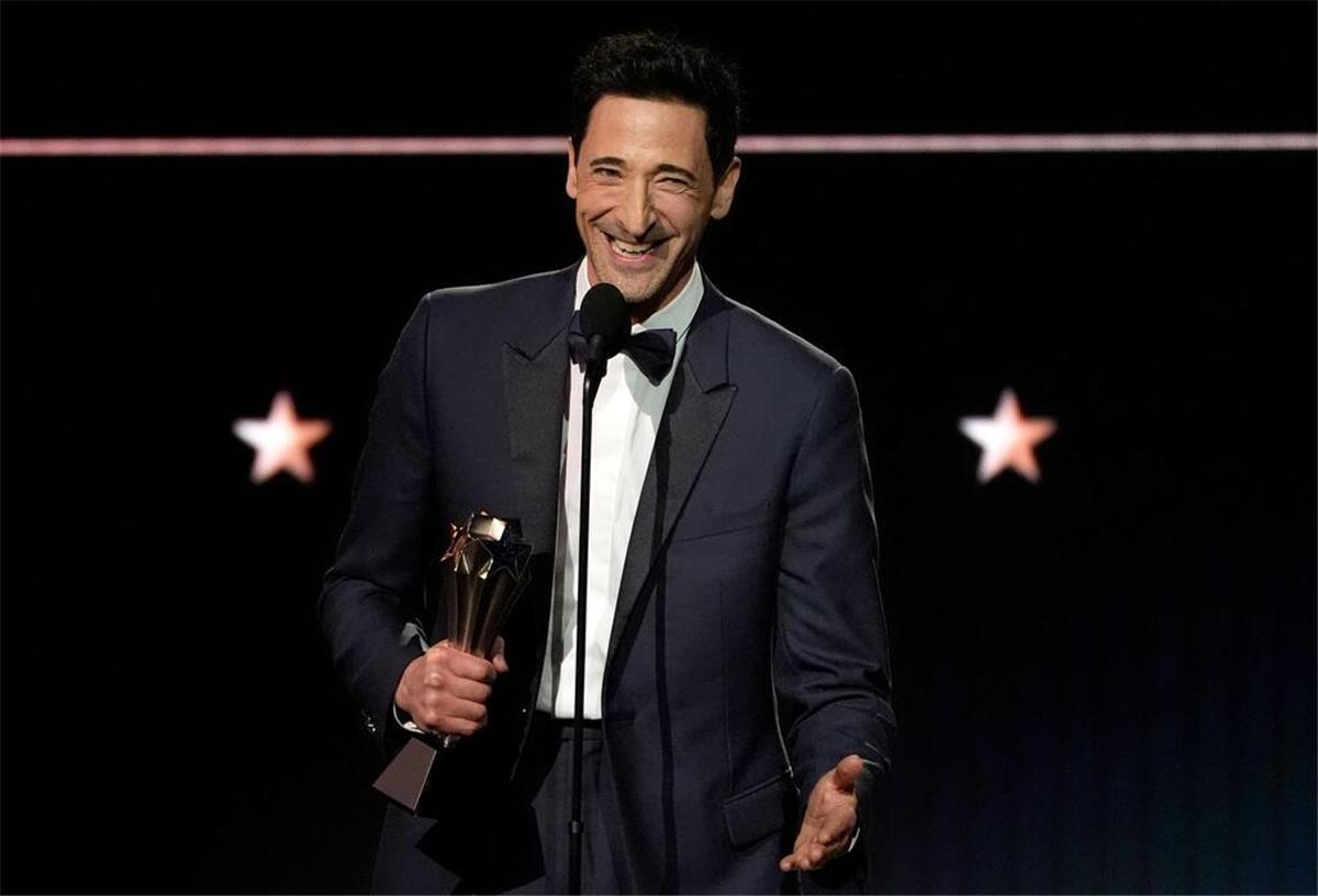 Kritiker zeichnen Demi Moore als beste Schauspielerin aus Adrien Brody („The Brutalist“) nimmt den Preis für den besten Schauspieler nach Hause.