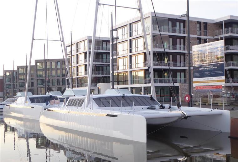 Katamaran steht zum Verkauf: So viel Luxus bietet „Bam Bam“ Äußerlich sind die Segelkatamarane „Tac Tac“ und „Bam Bam“ identisch: Vor einiger Zeit sorgten sie im Neuen Hafen von Bremerhaven für Aufsehen. Nun wird einer von ihnen verkauft.