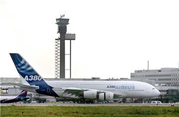 Airbus stellt die Produktion des A380 ein. 