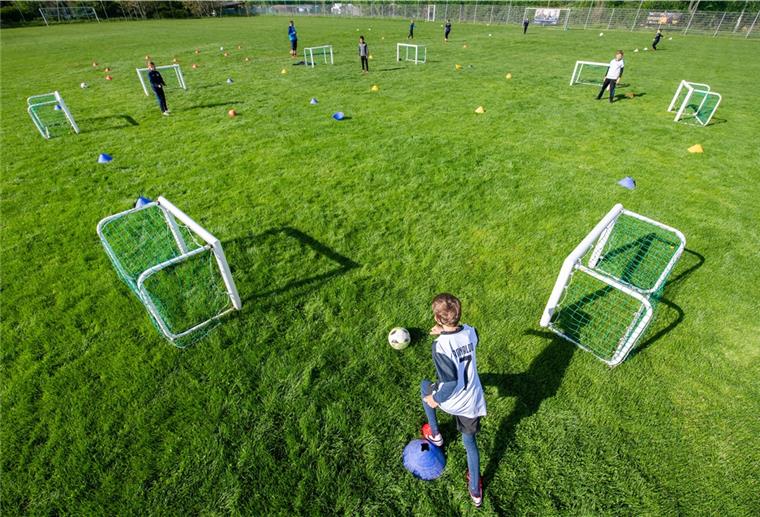 Schon bald Lockerung im Sport? Aktuell dürfen im Land Bremen fünf Kinder mit getestetem Übungsleiter Sport machen. Der Landessportbund Bremen hinterfragt diese Einschränkungen.