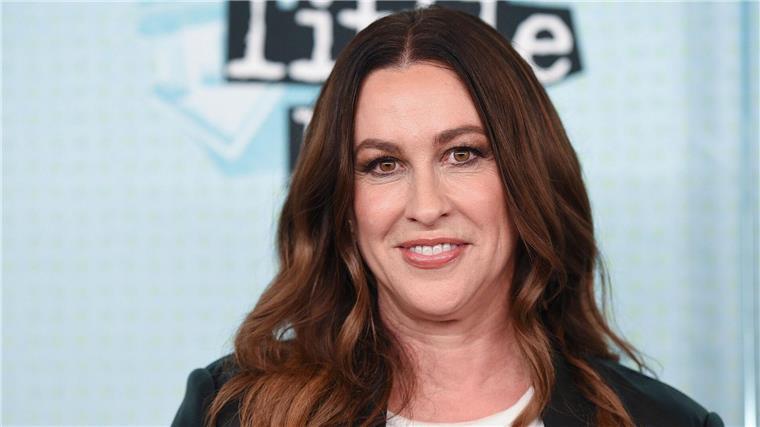 Alanis Morissette hat auf ihrer Weihnachtsplatte unter anderem den Song „Last Christmas“ von Wham! gecovert. (Archivbild)