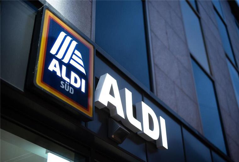 Aldi zieht Konsequenzen! Dieser Service ist ab jetzt gestrichen Das Logo einer Aldi-Süd-Filiale