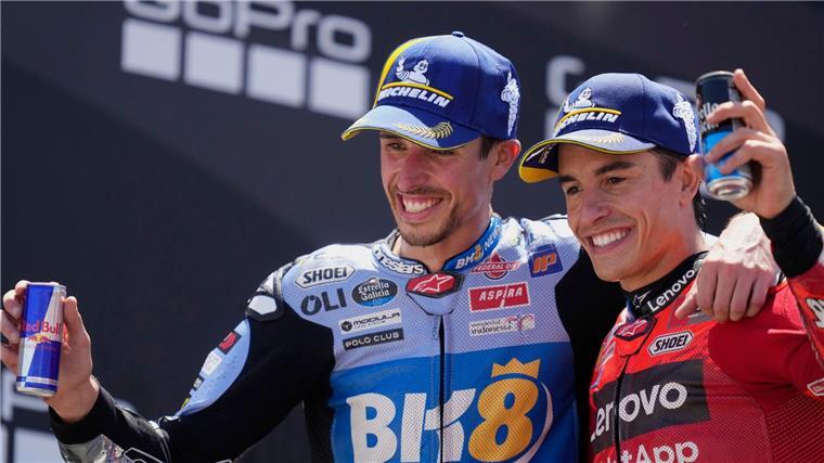 Heftige Stürze und Knochenbrüche bei Motorradrennen in Assen Álex und Marc Márquez führen in der Gesamtwertung.