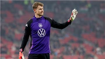 Alexander Nübel steht gegen Ungarn im Tor.